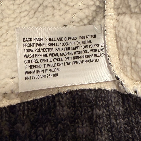 NWT Cat & Jack Quilted Black and Gray Kids Vest - Picture 2 of 5